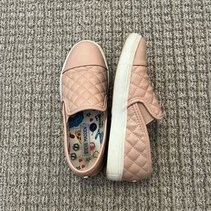 Steve Madden girls shoes. Size 3